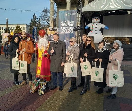 У Тернополі протестували проти пластикових пакетів