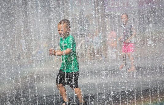 На Тернопольщину вернулась летняя погода