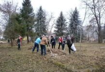 Весенняя перезагрузка: в Тернополе проводят уборку улиц