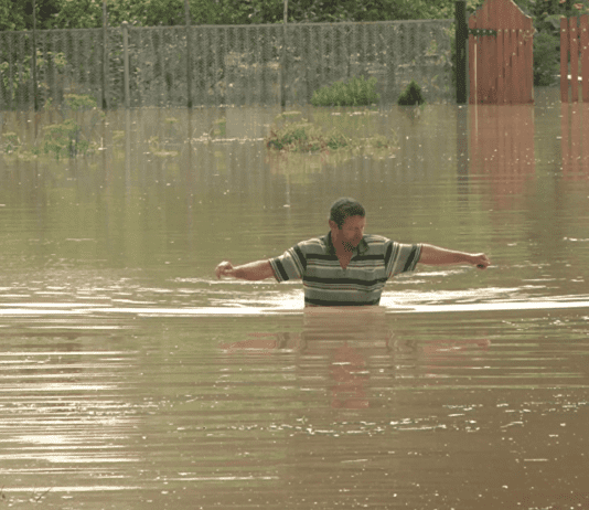 Почему жители Тернопольщины самостоятельно спасают «местную Венецию» от наводнения?