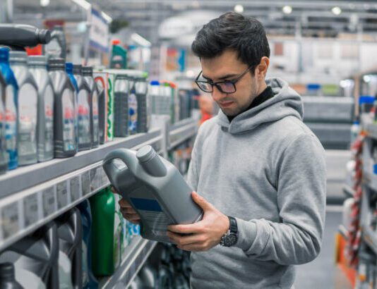 Как правильно тернополянам подобрать моторное масло для автомобиля в УКР ПАРТС: главные нюансы