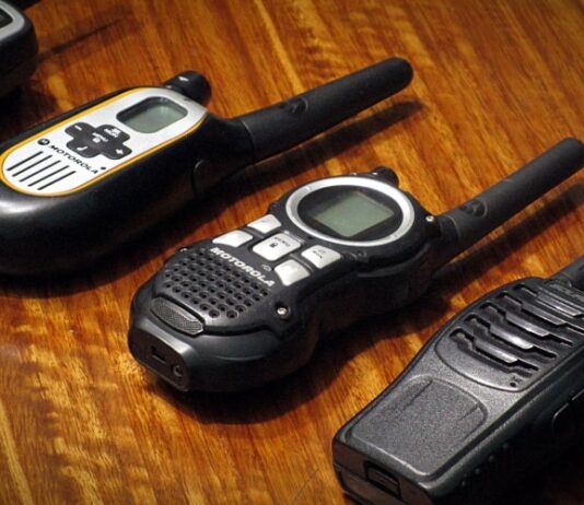 Как выбирать и использовать рацию, если мобильная связь не работает